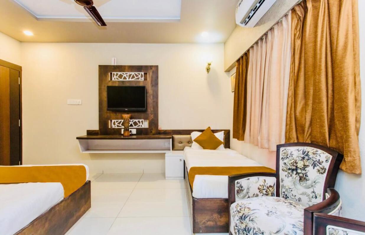 Hotel Signature Planet Indore Dış mekan fotoğraf