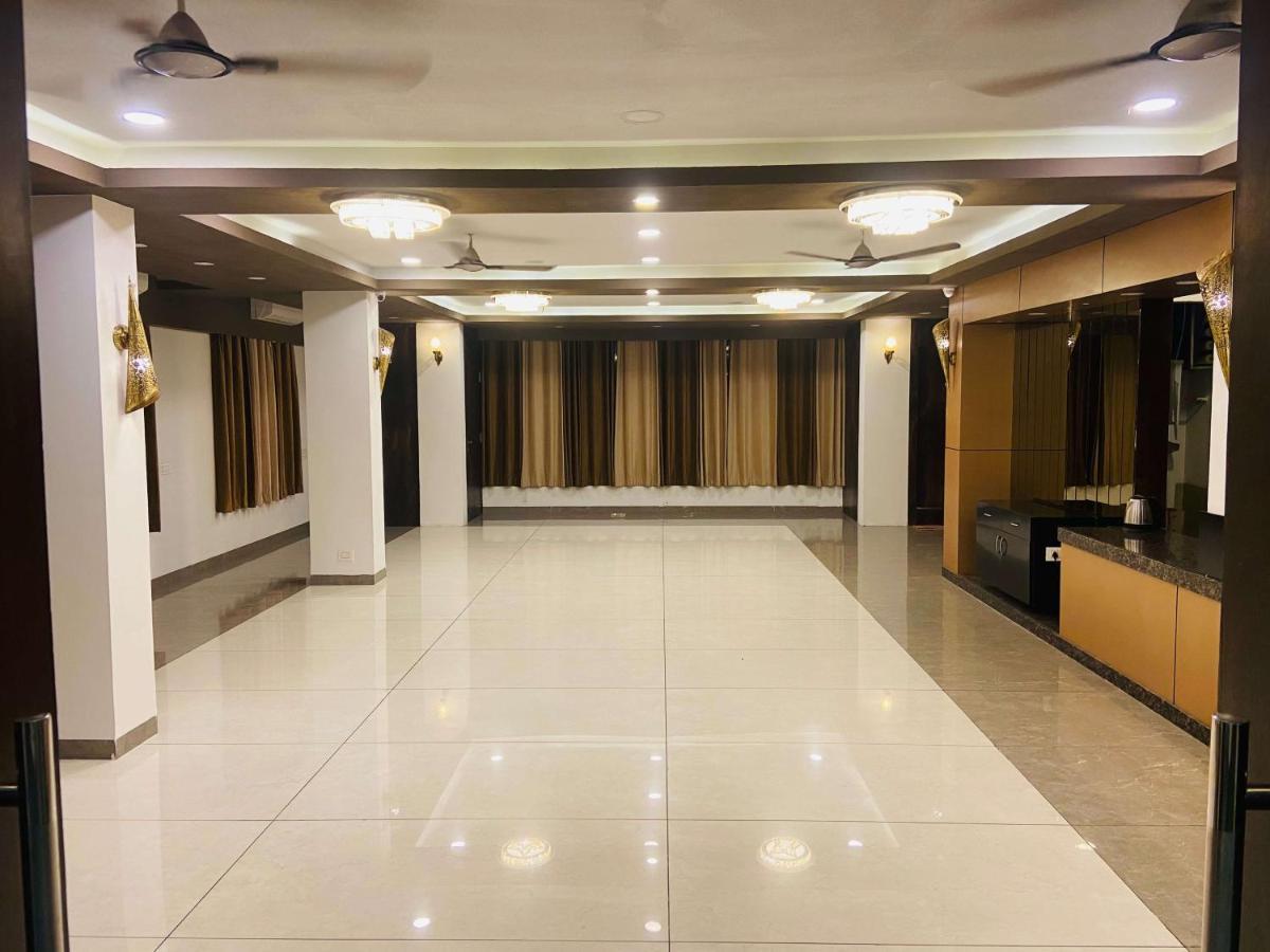Hotel Signature Planet Indore Dış mekan fotoğraf