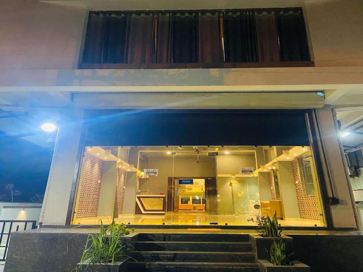 Hotel Signature Planet Indore Dış mekan fotoğraf