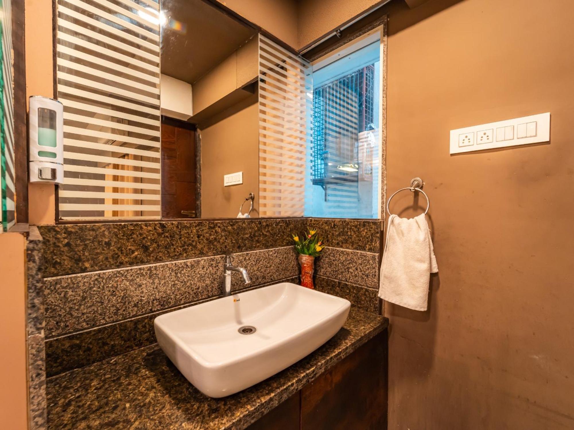 Hotel Signature Planet Indore Dış mekan fotoğraf