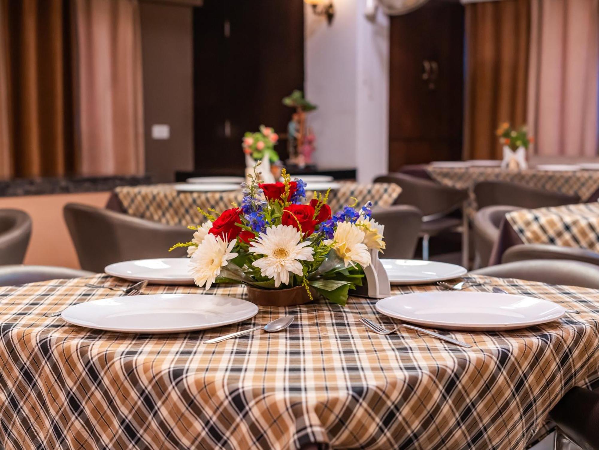 Hotel Signature Planet Indore Dış mekan fotoğraf