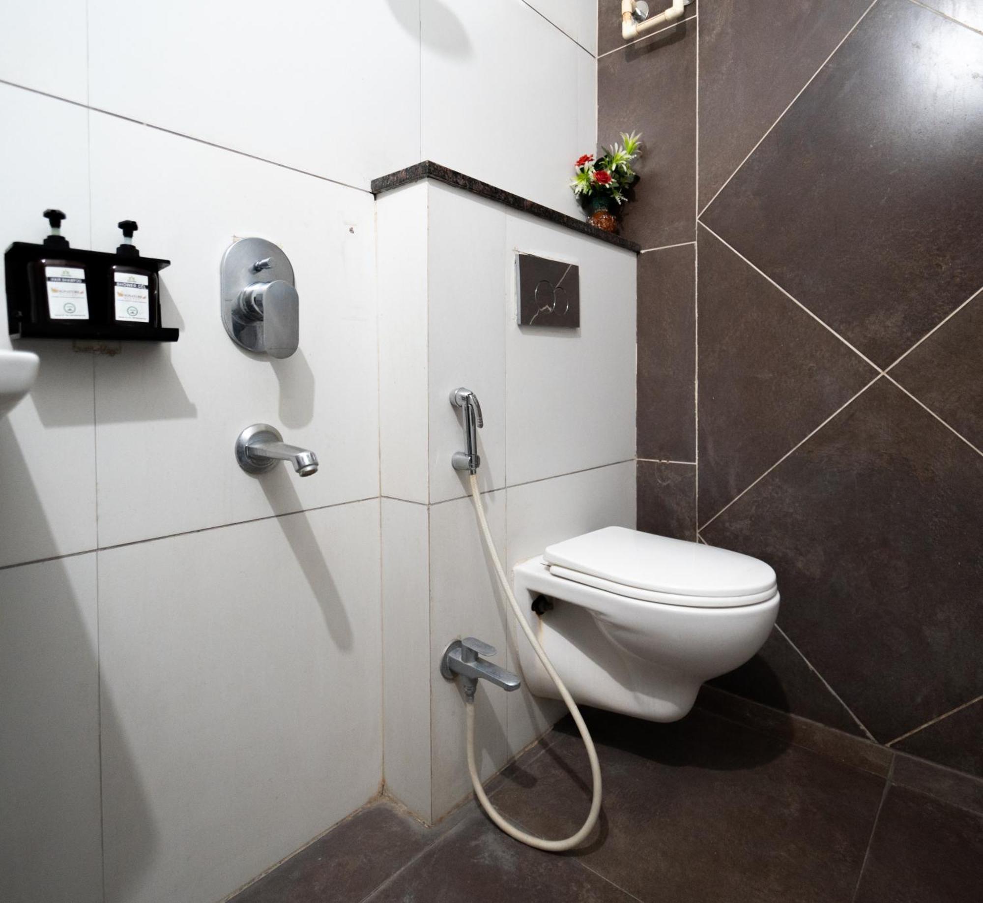Hotel Signature Planet Indore Dış mekan fotoğraf